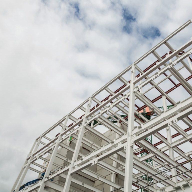 vue de chantier de levage de la société Concept Charpente Bois Métal
